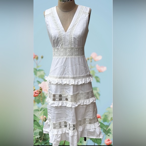 ANTONIO MELANI Dresses & Skirts - Antonio Melani gorgeous crisp white midi tiered dress